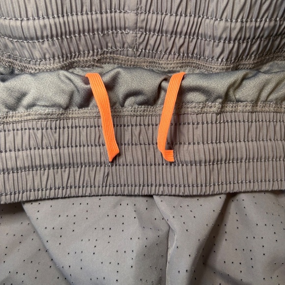 C9 by Champion Running Shorts‎ Gray with Peach Trim Size Medium - Picture 8 of 8